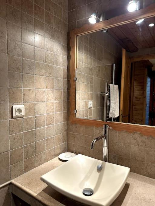 Apartament 2 Pieces Suzie Saint-Étienne-de-Tinée Zewnętrze zdjęcie
